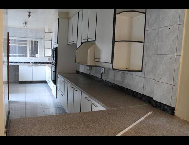 4 BEDROOM HOUSE FOR SALE IN KENSINGTON